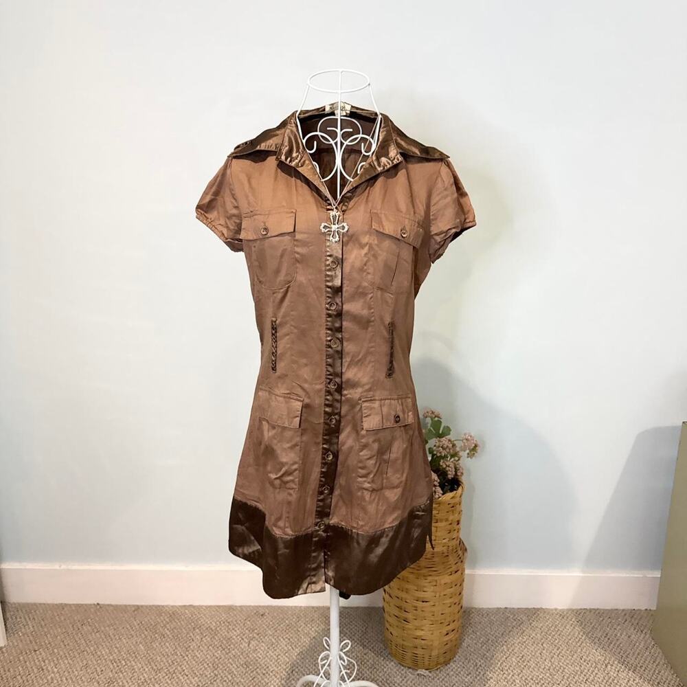 Vintage y2k brown fitted button up dress with satin detailing and pockets